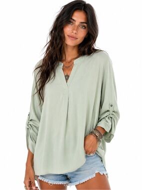 NWT Olive & Oak Sage Green Tunic Blouse Roll Tab Sleeves XL